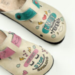 Damen bunte Freizeitclogs mit Fußbett - Detail