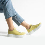 Bequeme gelbe Ledersneaker für Damen