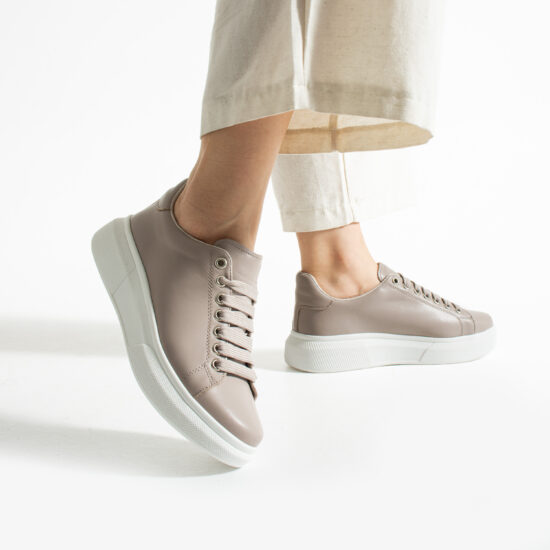 Bequeme taupefarbene Ledersneaker für Damen