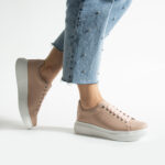 Bequeme nude-farbene Ledersneaker für Damen