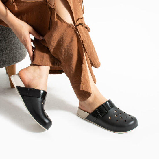 Clog Schuhe Damen mit Löchern aus Gummi schwarz