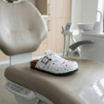 Damen-Clogs mit Fußbett für Zahnärzte