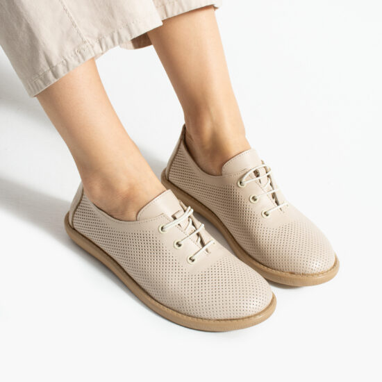 Bequeme Damenschuhe aus beigem Leder mit Memory Foam