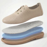 Bequeme Damenschuhe aus beigem Leder mit Memory Foam - Draufsicht