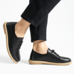 Schwarze bequeme Damenschuhe aus Leder mit Memory Foam - Естествена кожа