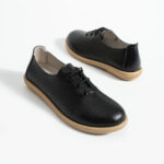 Schwarze bequeme Damenschuhe aus Leder mit Memory Foam - Seitenansicht
