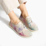 Bequeme Damenschuhe aus Leder mit Memory Foam in buntem Muster