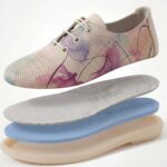 Bequeme Damenschuhe aus Leder mit Memory Foam in buntem Muster - Draufsicht