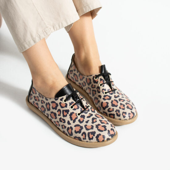 Bequeme Damenschuhe aus Leder mit Memory Foam im Leopardenprint