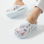 Damen Lederclogs für Pflegeberufe mit Plateausohle – Muster Pulse — 4