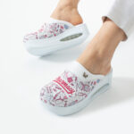 Damen Lederclogs für den Berufsalltag mit Plateausohle – Muster Pharmacy — 4