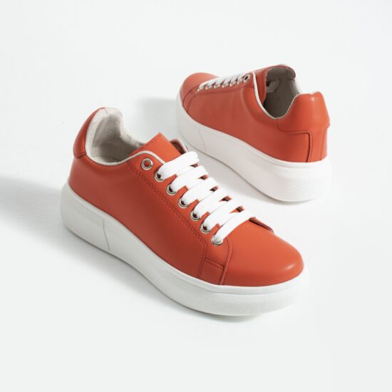 Bequeme Damen-Sneaker aus Leder mit Fußbett