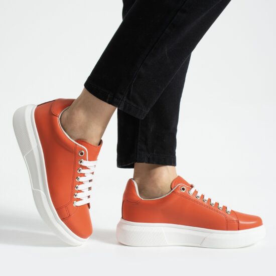 Bequeme Damen-Sneaker aus Leder mit Fußbett - Оранжев