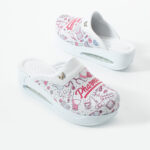 Damen Lederclogs für den Berufsalltag mit Plateausohle – Muster Pharmacy — 5