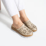 Clogs Schuhe für Damen aus beigem Leder