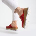 Clogs Schuhe für Damen aus rotem Leder - Естествена кожа