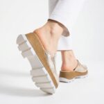 Clogs Schuhe für Damen aus goldenem Leder - Естествена кожа