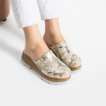 Clogs Schuhe für Damen aus goldenem Leder