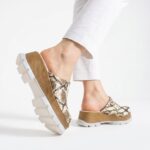 Damen Clogs aus Leder mit Schlangenprint - Естествена кожа