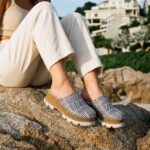Clogs Schuhe für Damen aus blauem Leder - Бял Син