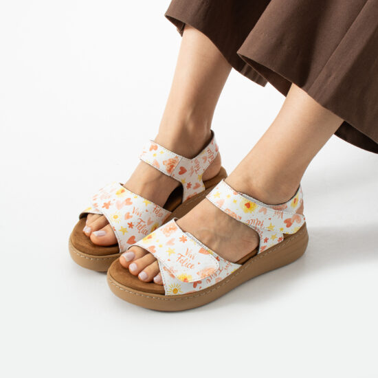 Damen-Sandalen aus Leder mit Wechselfußbett und Klettverschluss