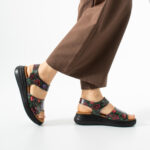 Damen-Sandalen aus Leder mit Wechselfußbett und Klettverschluss - Естествена кожа