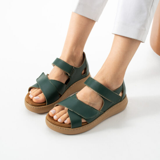 Damen-Sandalen aus Leder mit geschlossener Ferse und Wechselfußbett Damen-Sandalen und Pantoletten Damen-Sandalen aus Leder mit geschlossener Ferse und Wechselfußbett