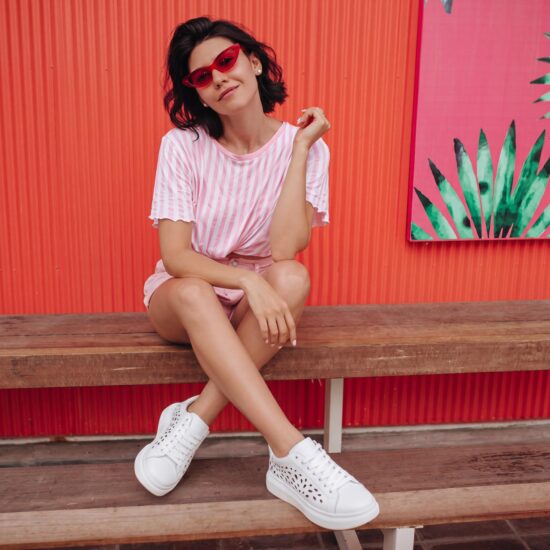 Bequeme weiße Damen-Sneaker aus Echtleder mit Fußbett - Бял