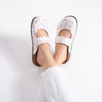 Bunte Damen-Clogs mit Fußbett — 5
