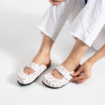 Bunte Damen-Clogs mit Fußbett — 6