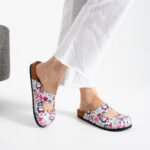 Bunte Damen-Clogs mit Fußbett — 3