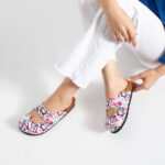 Bunte Damen-Clogs mit Fußbett — 4