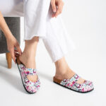 Bunte Damen-Clogs mit Fußbett — 5