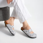 Bunte Damen-Clogs mit Fußbett — 3