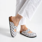 Bunte Damen-Clogs mit Fußbett — 5