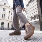 Barfußschuhe für Damen aus Veloursleder mit breiter Zehenbox - Бежов