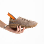 Barfußschuhe für Damen aus Veloursleder mit breiter Zehenbox