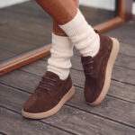 Bequeme Damenschuhe aus echtem Veloursleder mit Memory Foam - Кафяв