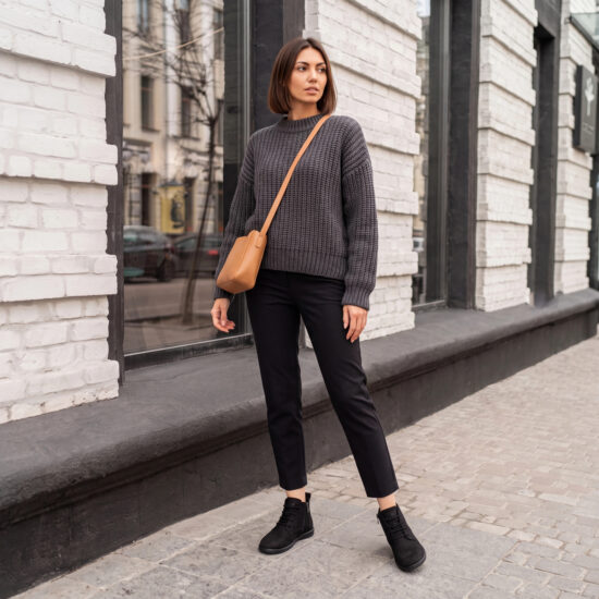 Damen-Stiefeletten aus Nubuk mit Memory Foam - Черен