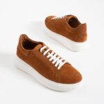 Sneaker für Herren aus echtem Veloursleder - Seitenansicht