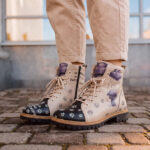 Damen-Schnürboots aus echtem Leder mit buntem Muster - Detail